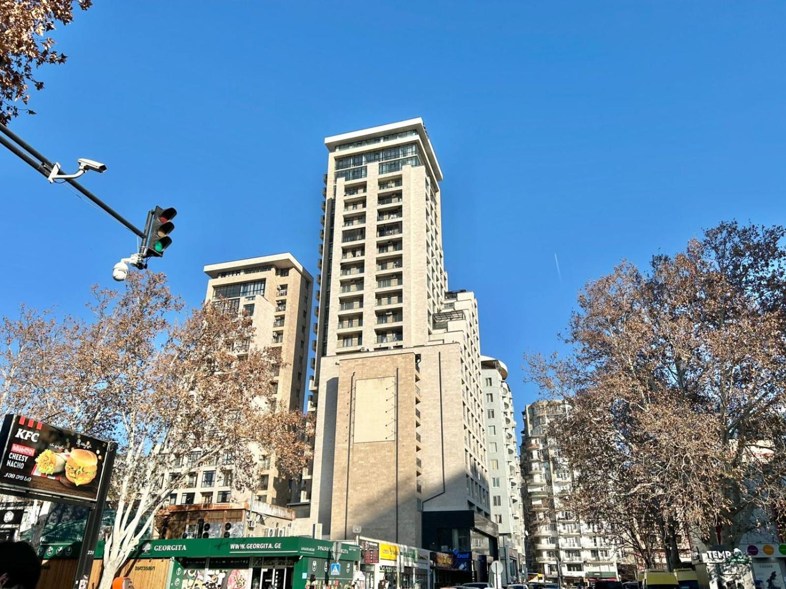 City Center - Next To Holiday Inn -2Br Apartment Tbilisi Bagian luar foto