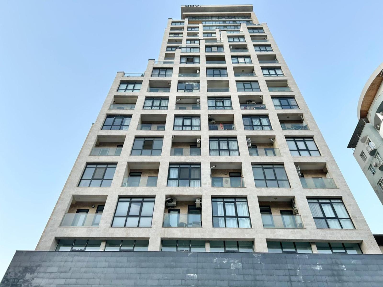 City Center - Next To Holiday Inn -2Br Apartment Tbilisi Bagian luar foto