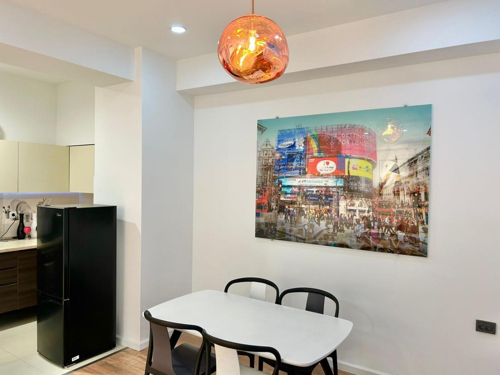 City Center - Next To Holiday Inn -2Br Apartment Tbilisi Bagian luar foto