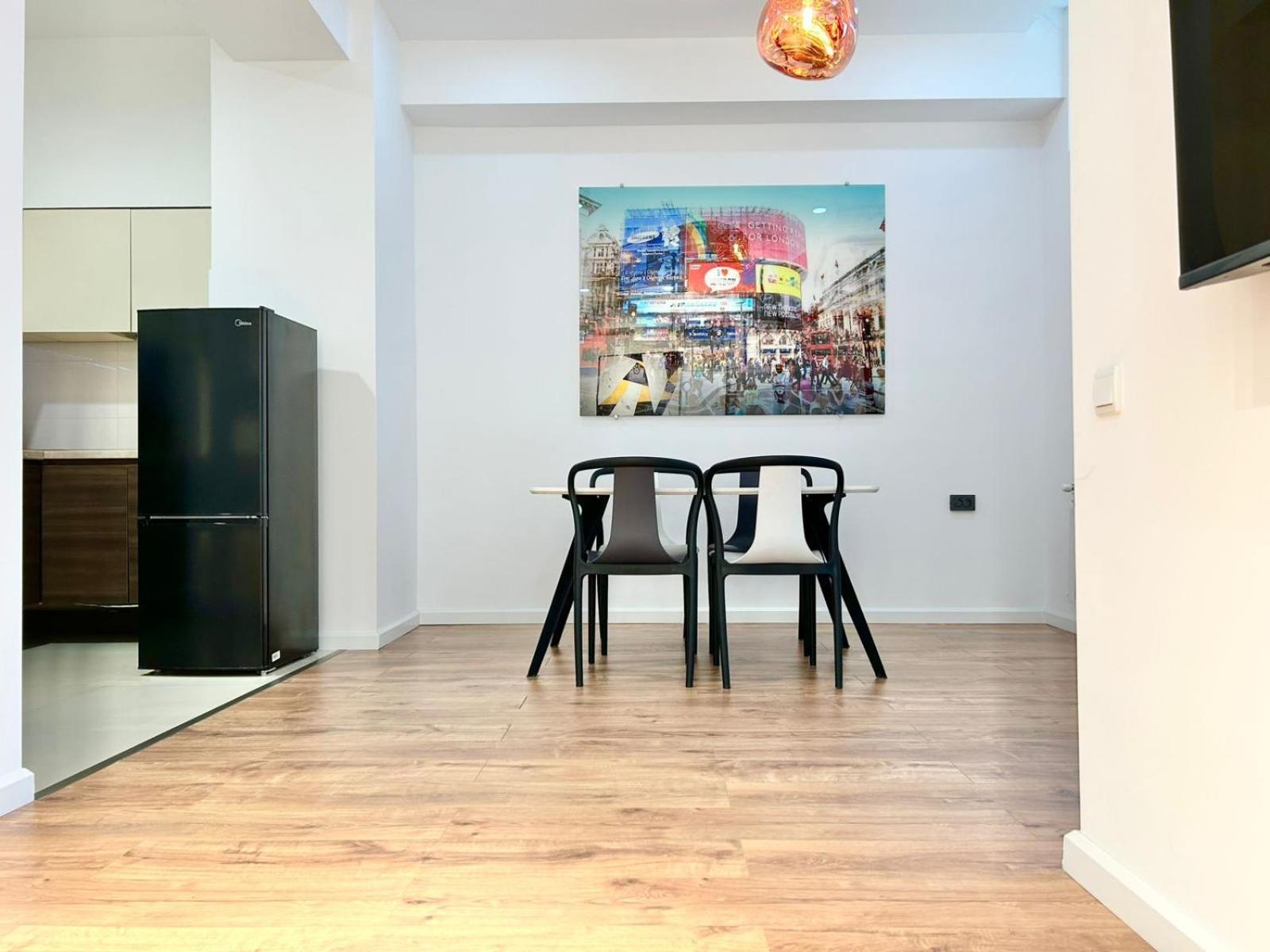 City Center - Next To Holiday Inn -2Br Apartment Tbilisi Bagian luar foto