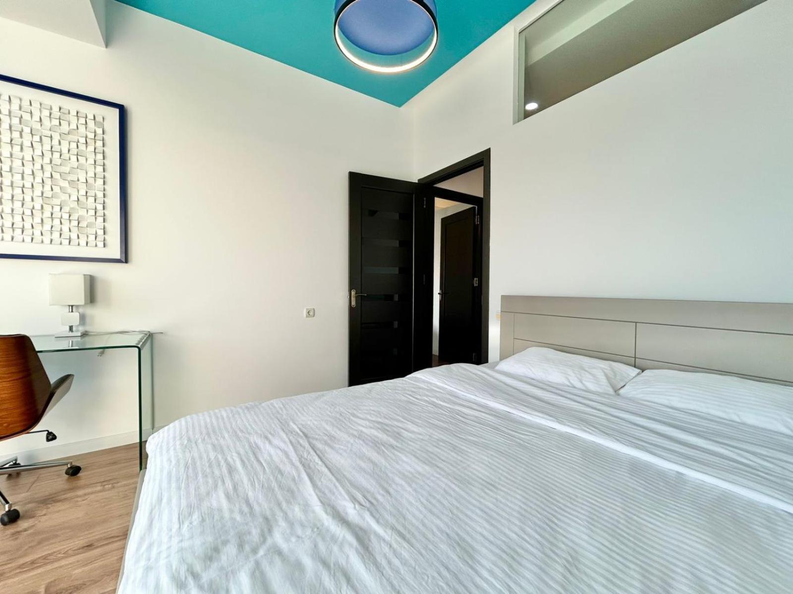 City Center - Next To Holiday Inn -2Br Apartment Tbilisi Bagian luar foto