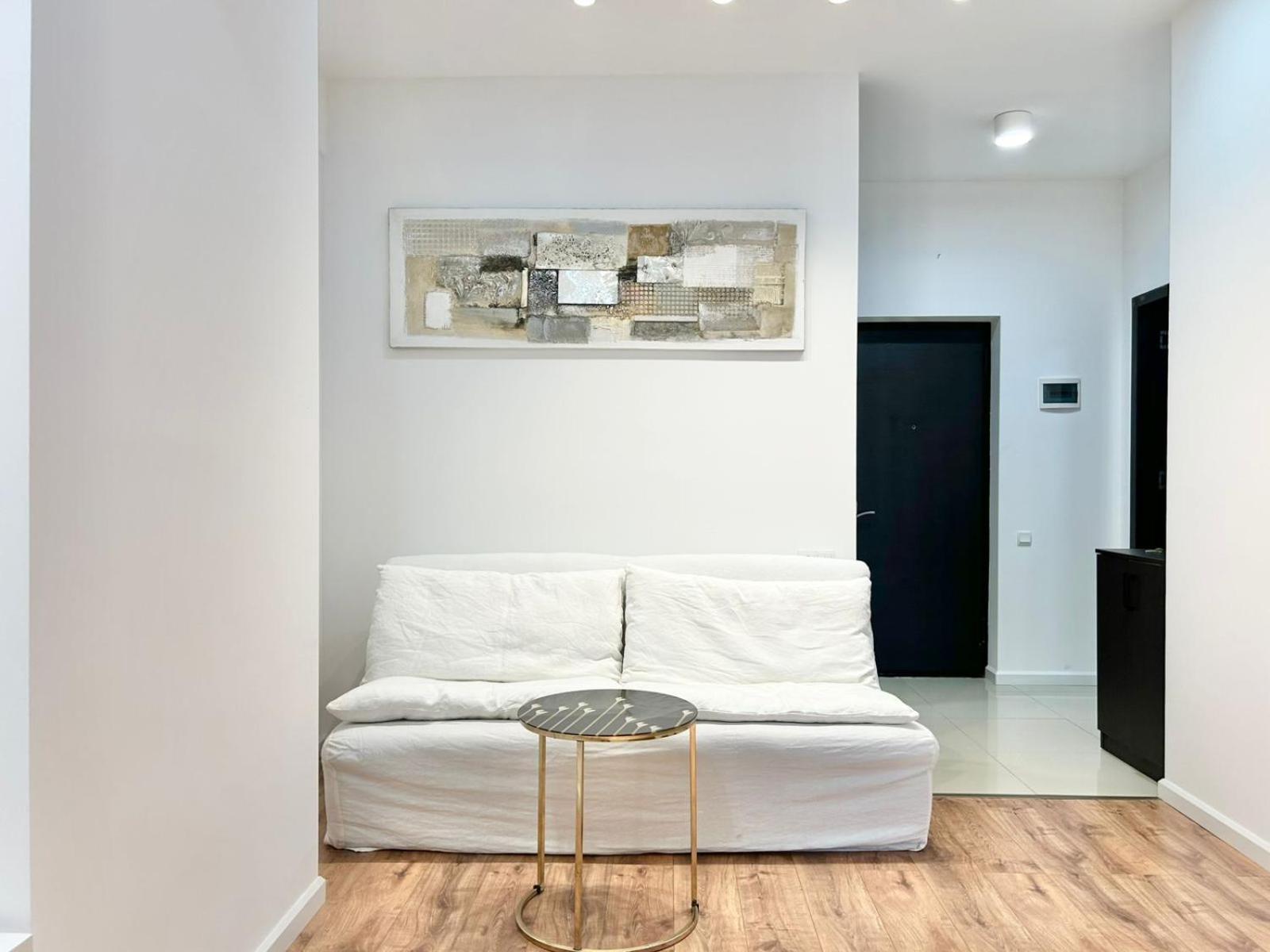 City Center - Next To Holiday Inn -2Br Apartment Tbilisi Bagian luar foto